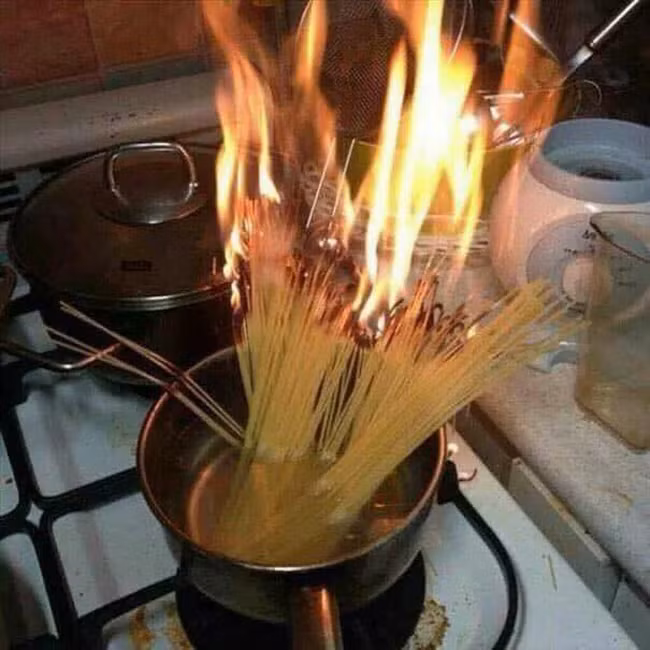 Lần đầu vào bếp làm mỳ spaghetti cho vợ