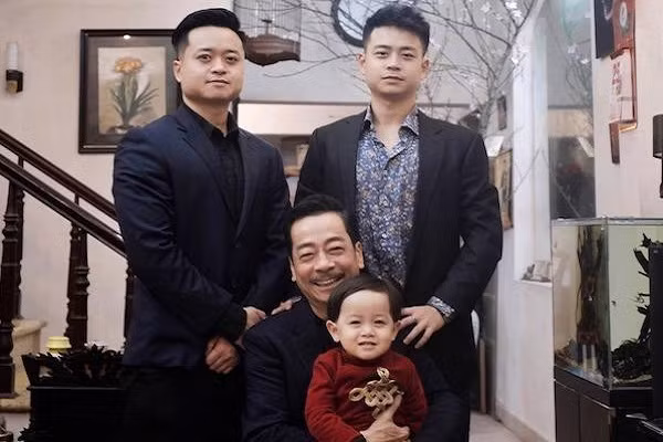 Con trai co NSND Hoang Dung tam su ve bo voi nghiep dien-Hinh-3