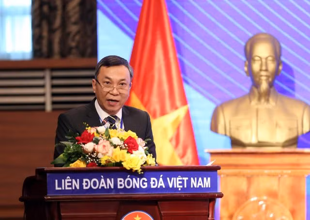 Tan Chu tich VFF Tran Quoc Tuan: 