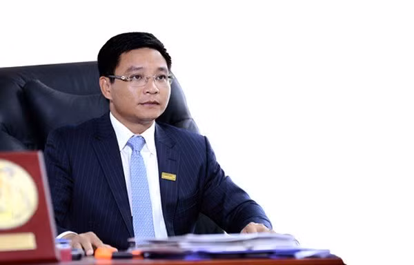 Sau khi luân chuyển về làm Giám đốc VietinBank chi nhánh Hà Nội, ông Nguyễn Văn Thắng trở thành Tổng giám đốc VietinBank năm 2011 và Chủ tịch VietinBank năm 2014. 