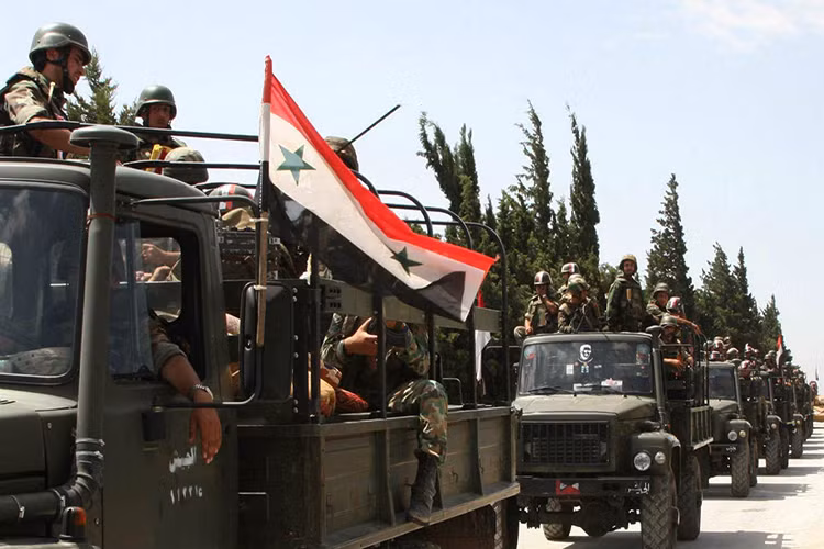 Sau hai năm ở Syria, dưới sự hổ trợ không giới hạn của Không quân Nga, Quân đội chính phủ Syria đã dành lại được khoảng 87,4% lãnh thổ, giải phóng 2.237 khu dân cư. Trong khi đó lực lượng vũ trang Nga tham chiến tại Syria hai năm qua đã thực hiện hơn 30.000 cuộc tấn công tiêu diệt 96.000 phần tử khủng bố tại quốc gia này. Nguồn ảnh: Sputnik.