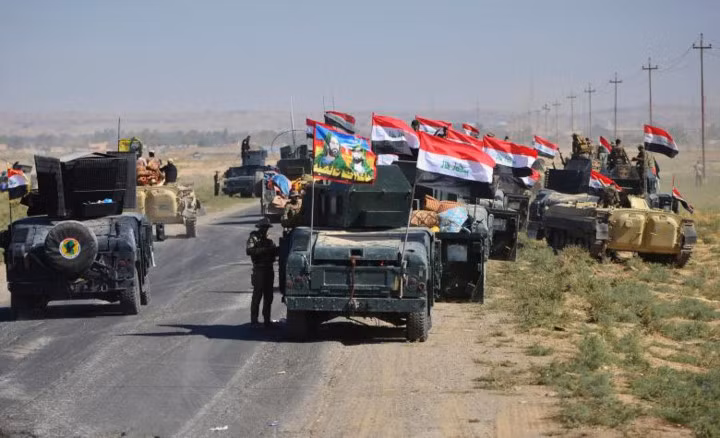 Đoàn xe quân sự của Iraq hội quân trước khi tiếp tục tiến về Kirkuk.