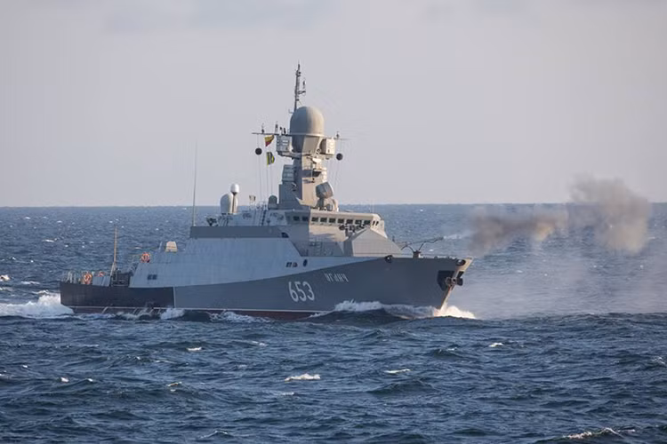Trong những năm trở lại gần đây nhất là sau khi Nga tham chiến tại Syria, Hạm đội Caspian nổi lên như một ngôi sao mới của Hải quân Nga mặc dù quy mô và vùng biển của lực lượng này không thực sự lớn. Thậm chí Biển Caspian còn bị cô lập với các vùng biển khác trong khu vực. Nguồn ảnh: Bộ Quốc phòng Nga.