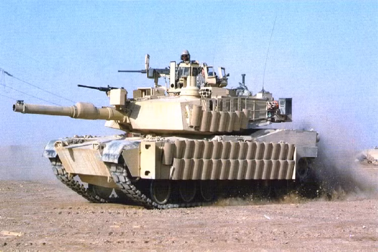 Sở dĩ Quân đội Mỹ quyết định triển khai sớm Trophy APS trên M1 Abrams, bởi họ đang nhận ra các gói nâng cấp SEP V trên dòng xe tăng này rõ ràng không hiệu quả và nó không thực sự giải quyết được vấn đề cốt lõi của M1 Abrams chỉ bằng việc đắp thêm giáp lên xe tăng. Nguồn ảnh: Pinterest.