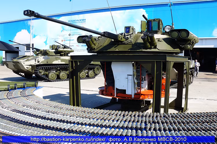 Hiện tại vẫn chưa rõ BMP-2 và BMD-2 sẽ được nâng cấp lên chuẩn nào, nhưng khả năng lớn là chúng sẽ được trang bị tổ hợp pháo chiến đấu mới có tên “Berezhok”, được phát triển dành cho các dòng xe bọc thép thế hệ cũ BMP và BMD do Liên Xô chế tạo trước đây. Nguồn ảnh: bastion-karpenko.