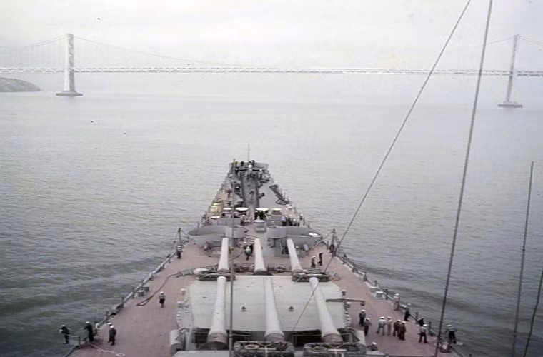 ít ai có thể ngờ rằng chiếm hạm tưởng chừng như sẽ bị bỏ xó này sau khi kết thúc Chiến tranh Triều Tiên còn tiếp tục hoạt động thêm 40 năm nữa, đến tận năm 1990 trước khi được chuyển đổi thành bảo tàng hải quân. Nguồn ảnh: WW2 Radio.