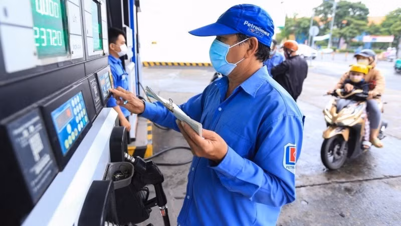 Gia xang hom nay 15/6/2024: Tang tro lai?