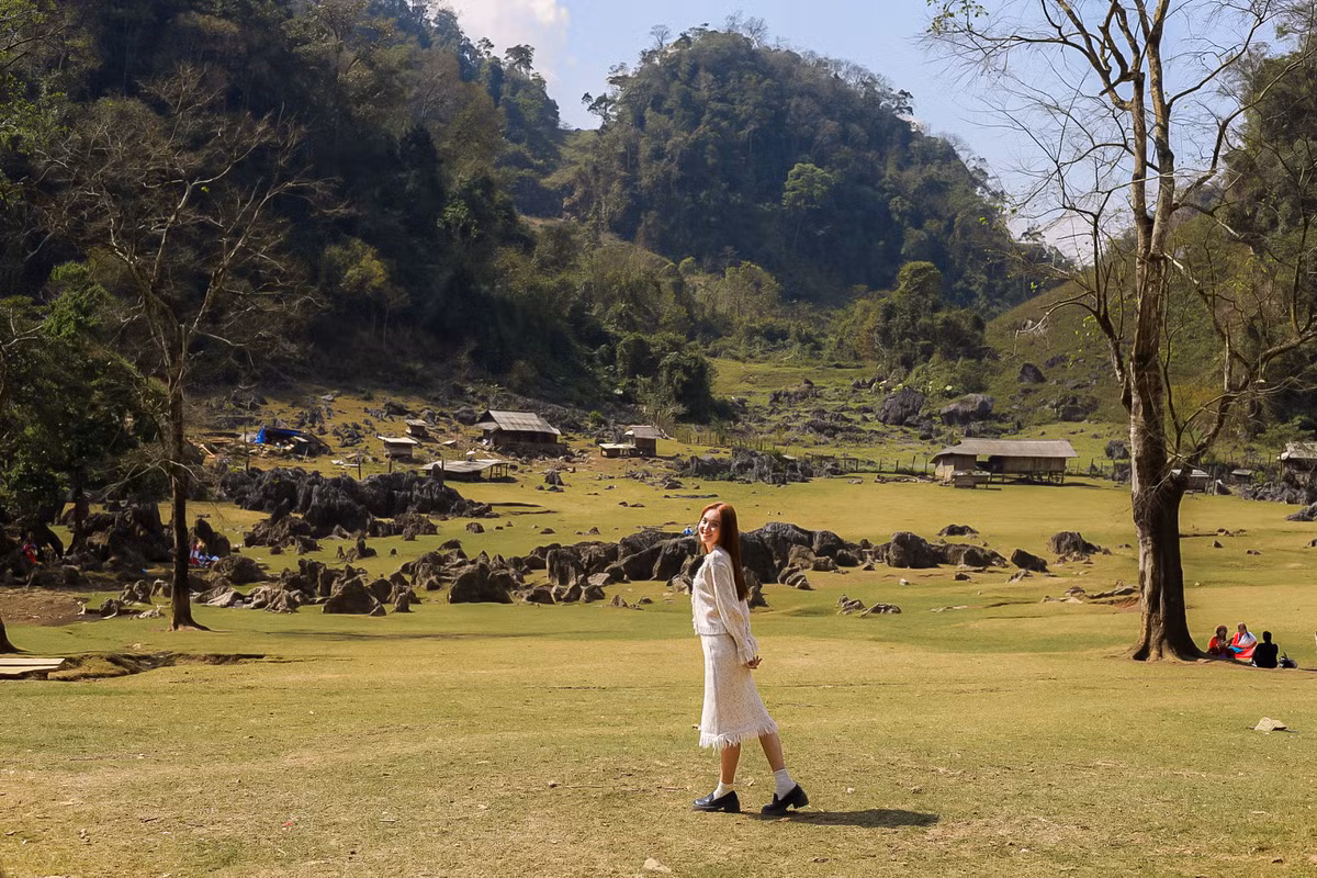 Hang Tau hoa song sau mua, du khach cheo thuyen, loi nuoc check-in-Hinh-2
