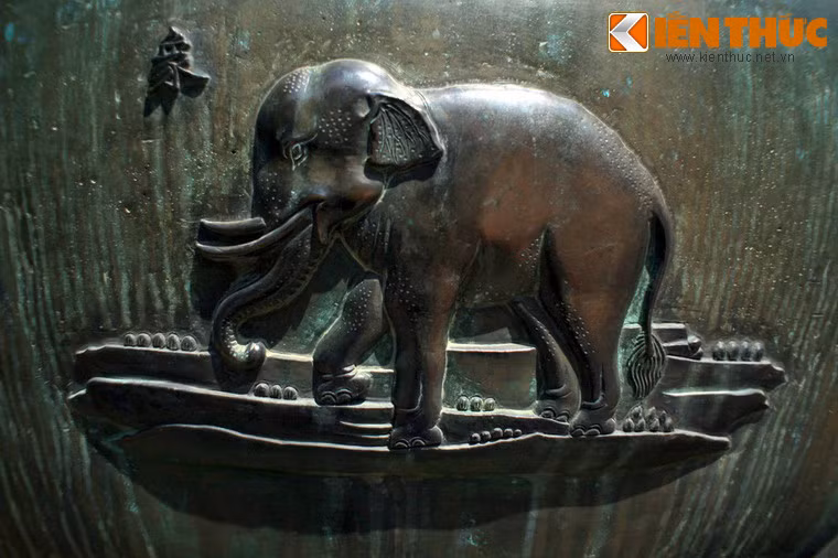 Để đúc Cửu Định, những người nghệ nhân tài hoa nhất của nước Việt thời đó đã được quy tụ.