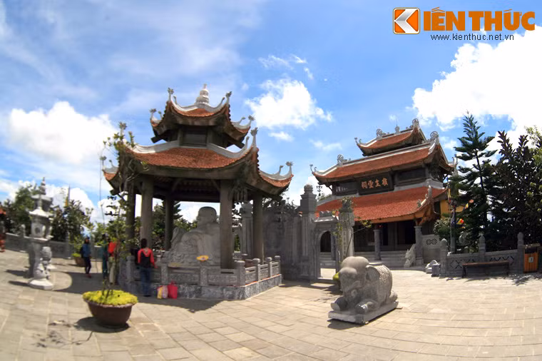 Ngày nay, khu vực đỉnh Núi Chúa đã hình thành một quần thể công trình tâm linh bề thế với đền Lĩnh Chúa Linh Từ nằm ở vị trí trung tâm.