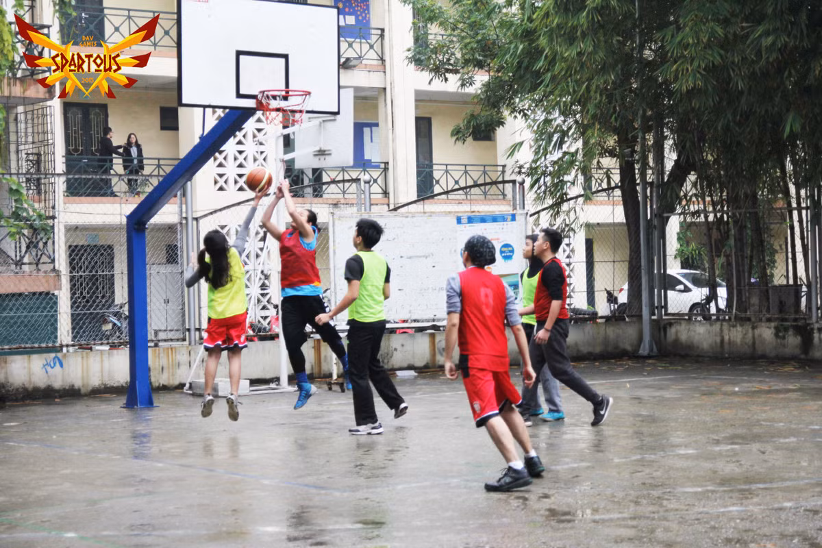 Tham gia Ngày hội Bóng rổ năm nay là những cầu thủ đến từ cả trong và ngoài Học viện, với tinh thần thi đấu cao thượng và quyết tâm cống hiến hết mình.