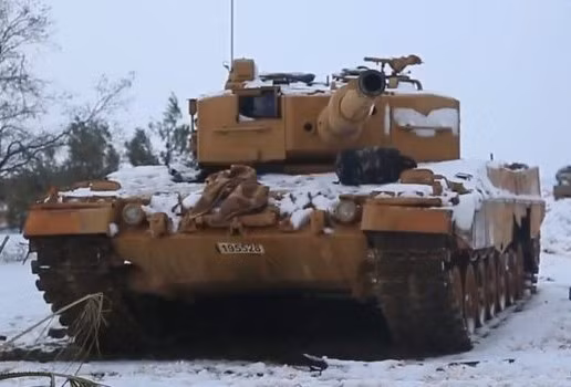 Leopard 2A4 cũng là phiên bản phổ biến nhất của dòng xe tăng chủ lực Leopard 2 do Đức sản xuất.