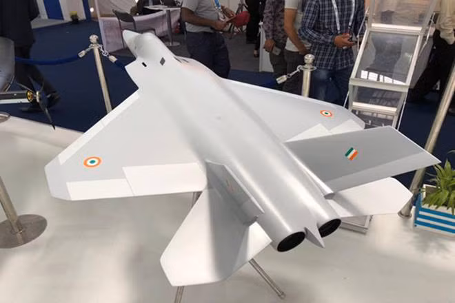 New Delhi có thể sẽ lựa chọn cả hai phiên bản cất hạ cánh thông thường F-35A và cất cánh đường băng ngắn - hạ cánh thẳng đứng F-35B để bố trí trên tàu sân bay.