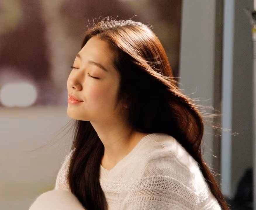 Làm công ăn lương hôm nay nhận tin vui tăng lương, thưởng nóng. Người làm kinh doanh kí được hợp đồng lớn, công việc cực kì hanh thông, thuận lợi.