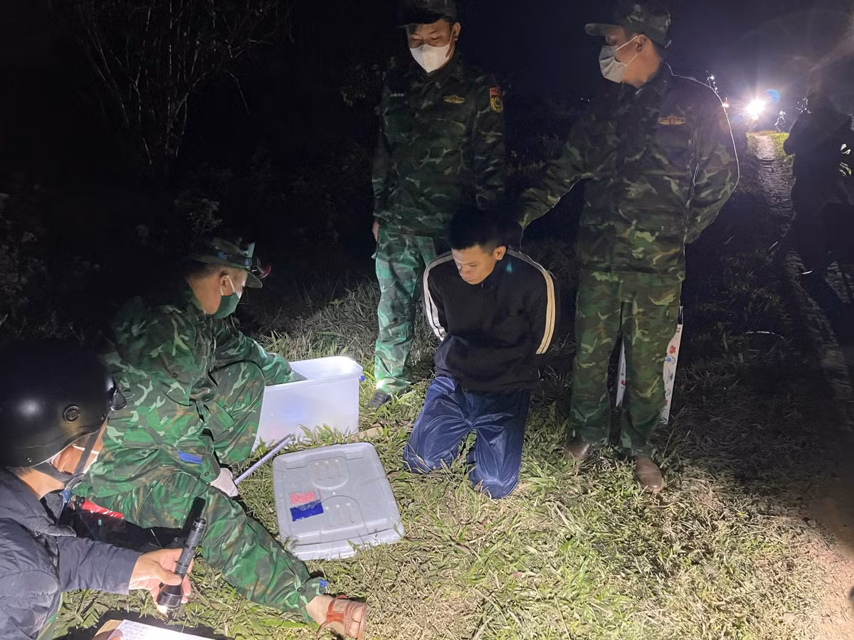 BĐBP Quảng Trị liên tiếp bắt các đối tượng buôn lậu, ma tuý BDBP Quang Tri lien tiep bat cac doi tuong buon lau, ma tuy