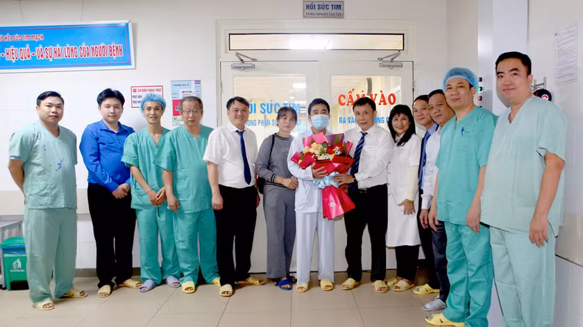 Cứu sống người đàn ông nhờ ca ghép tim xuyên Việt - Hình 2 Cuu song nguoi dan ong nho ca ghep tim xuyen Viet-Hinh-2