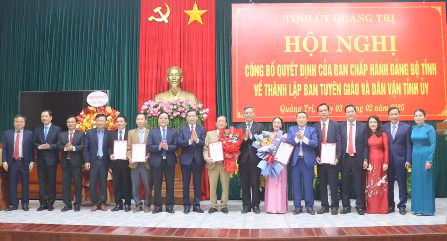 Quảng Trị hợp nhất Ban Tuyên giáo và Ban Dân vận Tỉnh ủy Quang Tri hop nhat Ban Tuyen giao va Ban Dan van Tinh uy