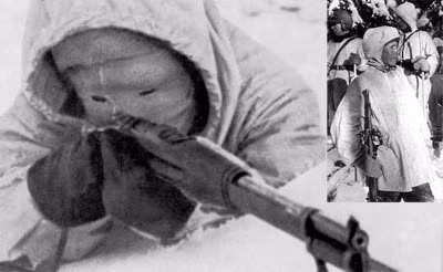 Khi Chiến tranh thế giới 2 nổ ra, Simo Hayha gia nhập quân đội Phần Lan năm 1940 với nhiệm vụ bắn tỉa.
