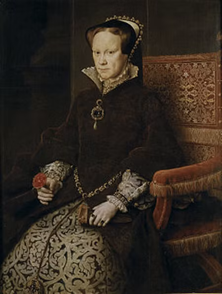  Nữ hoàng Mary của Anh là con gái của vua Henry VIII với Hoàng hậu Catherine xứ Aragon. Sau cái chết của em trai cùng cha khác mẹ là vua Edward VI, bà trở thành người trị vì đất nước từ năm 1553 cho đến khi qua đời vào năm 1558.