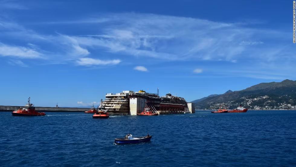 Vào thời điểm gặp nạn, Costa Concordia chở 3.206 hành khách cùng 1.023 thành viên thủy thủ đoàn.