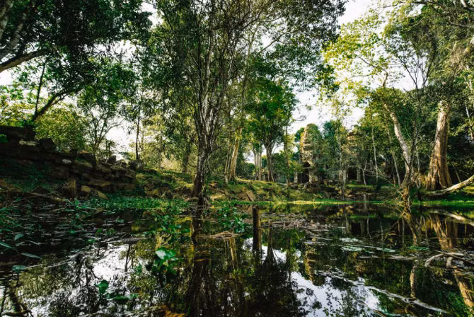 Angkor Wat là di tích tôn giáo lớn nhất thế giới.