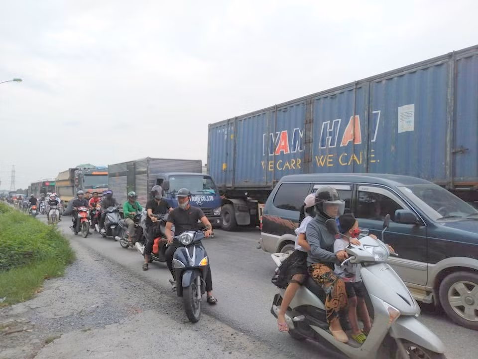 Hiện, lực lượng chức năng đang tiếp tục điều tra, làm rõ nguyên nhân xảy ra vụ tai nạn.