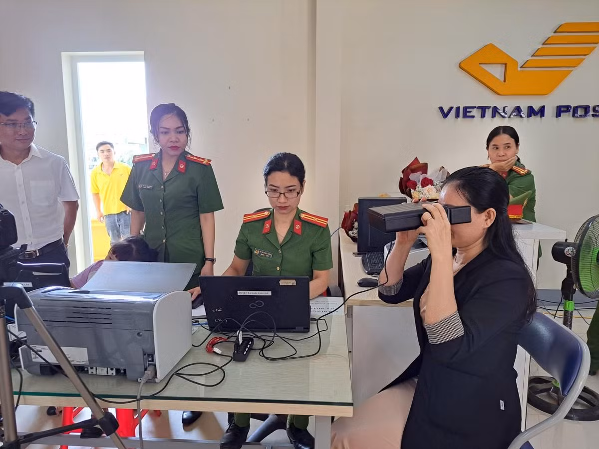 Cong an huyen Ea Kar phat dong trien khai luat can cuoc nam 2023-Hinh-3