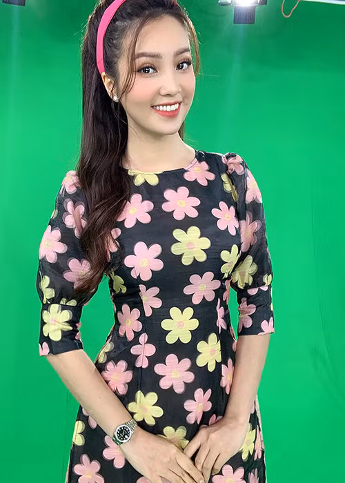 Tại cuộc thi Hoa hậu Việt Nam 2008, Thụy Vân giành danh hiệu á hậu. Sau đó, người đẹp trở lại công việc ở VTV.