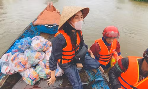 Thuy Tien: Om cuc tien hon 100 ty... minh bat dau lo roi