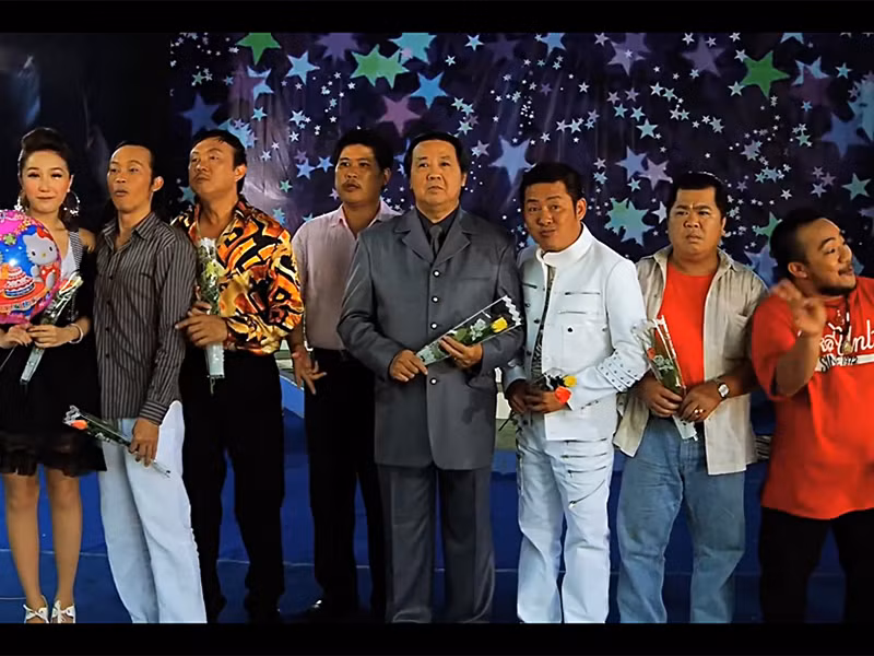 Nghệ sĩ Bảo Quốc từng đóng phim điện ảnh: Khi đàn ông có bầu, Công chúa teen và ngũ hổ tướng, Võ lâm truyền kỳ. Trong những năm qua, ông tận hưởng tuổi già bên vợ và con cháu. Ảnh: Vietnamnet