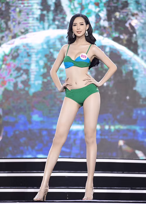 Thí sinh Hoa hậu Việt Nam 2020 diện bikini nóng bỏng trong bán kết Thi sinh Hoa hau Viet Nam 2020 dien bikini nong bong trong ban ket