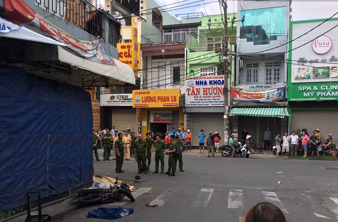 Vụ tài xế Vinasun bỏ mặc cô gái đến chết: "Thấy nạn nhân co giật nên hoảng sợ bỏ đi" Vu tai xe Vinasun bo mac co gai den chet:
