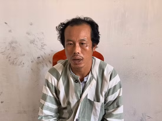Vo ho nhau voi nguoi khac, chong dung liem cat co
