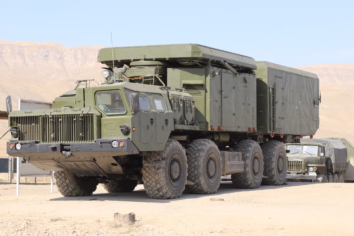 Đích đến của những hệ thống S-300PS trên đều là những nước cộng hòa từng thuộc Liên Xô cũ và có đường biên giới giáp Nga, chúng sẽ tạo ra lớp phòng thủ từ xa cho Moskva.