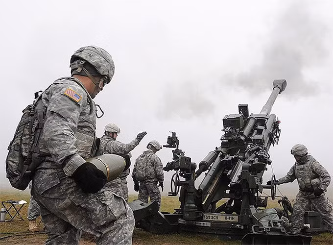 Ngoài Mỹ, Ấn Độ, M777 còn được quân đội Australia, Canada, Anh Quốc và Arab Saudi sử dụng.