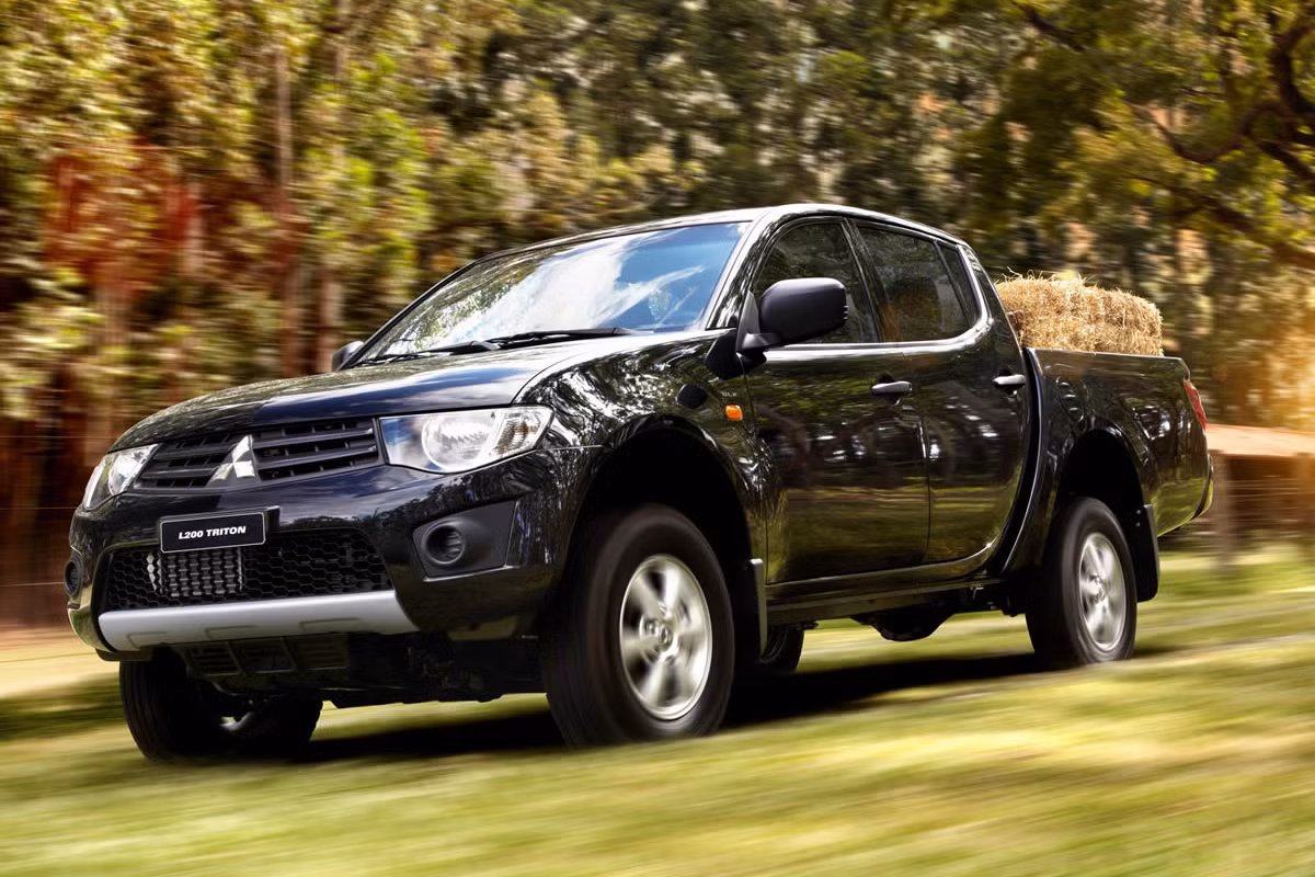 Một mẫu xe bán tải Nhật Bản cũng gặt hái khá tốt trong năm 2016 vừa qua là Mitsubishi, theo đó Mitsubishi L200 được đánh giá là mẫu bán tải tốt nhất cho năm 2017. Xe được trang bị động cơ 1.4 lít, công suất 178 mã lực và mô-men xoắn 430 Nm.