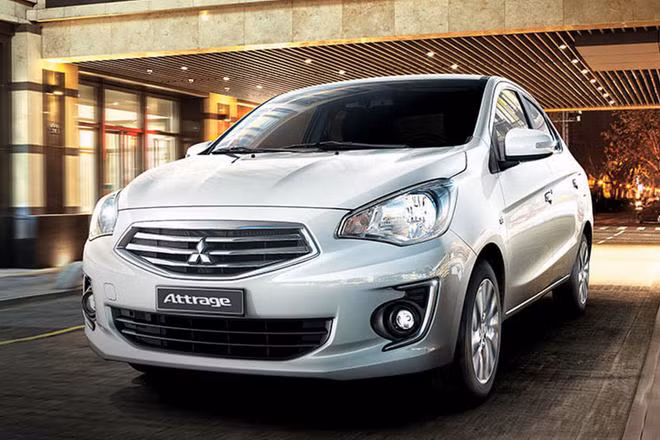 Theo đánh giá, Mirage và Attrage phiên bản Eco không có sự khác biệt về thiết kế so với các bản hiện tại, chủ yếu được giảm thiểu trang bị để hạ giá bán xuống thấp, giúp người tiêu dùng dễ tiếp cận với mức giá mềm hơn trước.