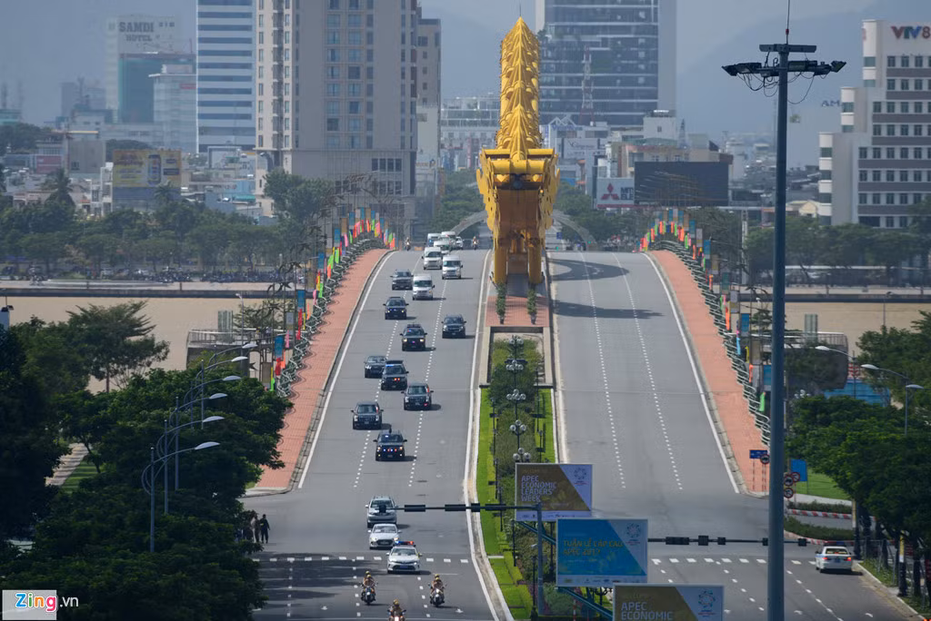 Moi ngay di chuyen cua tong thong My ton kem bao nhieu?-Hinh-6