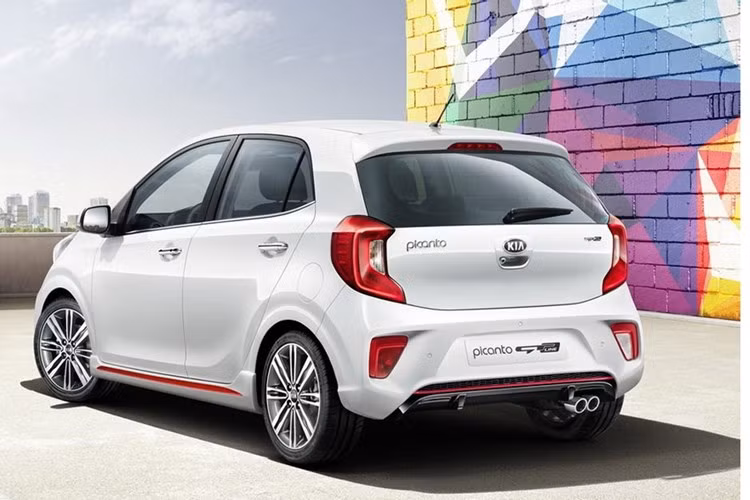Kia Morning là mẫu xe nhỏ ăn khách tại thị trường Việt Nam và là mẫu xe chiếm tới gần 50% thị phần của THACO KIA. Với mức giảm này, Kia Morning hứa hẹn sẽ vượt mặt được "người đồng hương" Hyundai Grand i10 thống trị phân khúc xe cỡ nhỏ.