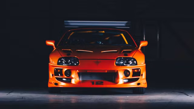 Toyota Supra được mệnh danh là mẫu xe nổi bật nhất trong lịch sử Fast &amp; Furious. Đây cũng là chiếc xe độ với thiết kế cực độc của anh chàng cảnh sát chìm Brian O'Conner.