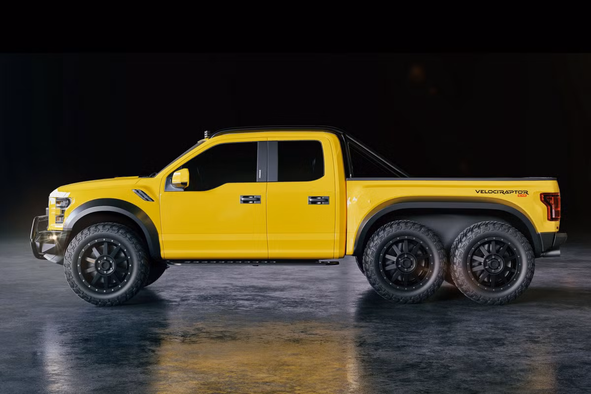Nếu khách hàng không muốn mất thêm tiền thì có thể lựa chọ động cơ EcoBoost tiêu chuẩn có công suất 450 mã lực (335 kW) và mô men xoắn 590 lb-ft (690 Nm). Hệ thống phanh từ Brembo cũng là trang bị tùy chọn thêm có giá 22.000 USD.