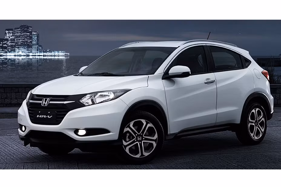 Còn bản LX với hệ dẫn động 4 bánh toàn thời gian và hộp số CVT có giá 21.670 USD (khoảng 492 triệu đồng). Riêng bản EX-L 2018 cao cấp nhất có hệ thống định vị được bán với giá 25.040 USD (569 triệu đồng) cho bản dẫn động 1 cầu và 26.340 USD (598 triệu đồng) cho bản dẫn động 2 cầu.