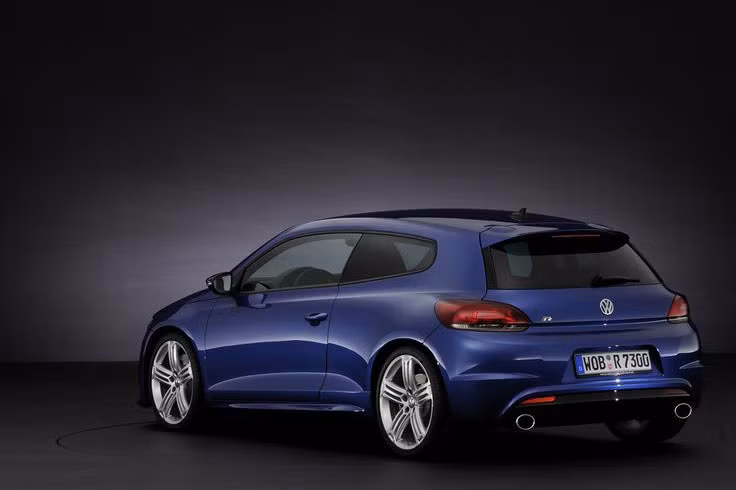 Bản cập nhật cuối cùng là phiên bản cao cấp của dòng hatch-bach 3 cửa Scirocco R với 6 lựa chọn động cơ (2 máy dầu). Động cơ mạnh nhất là loại 2.0L tăng áp, 4 xy-lanh cho công suất cực đại đạt 276 mã lực.