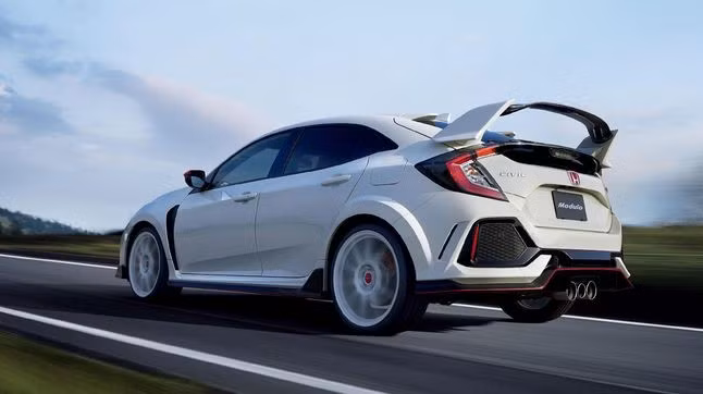 Những thành tích trên quả là đáng gờm của mẫu xe mới Honda Civic Type R 2017. Và... với thành tích này, nó cũng đã đánh bại được nhiều tên tuổi nổi tiếng trước đó.