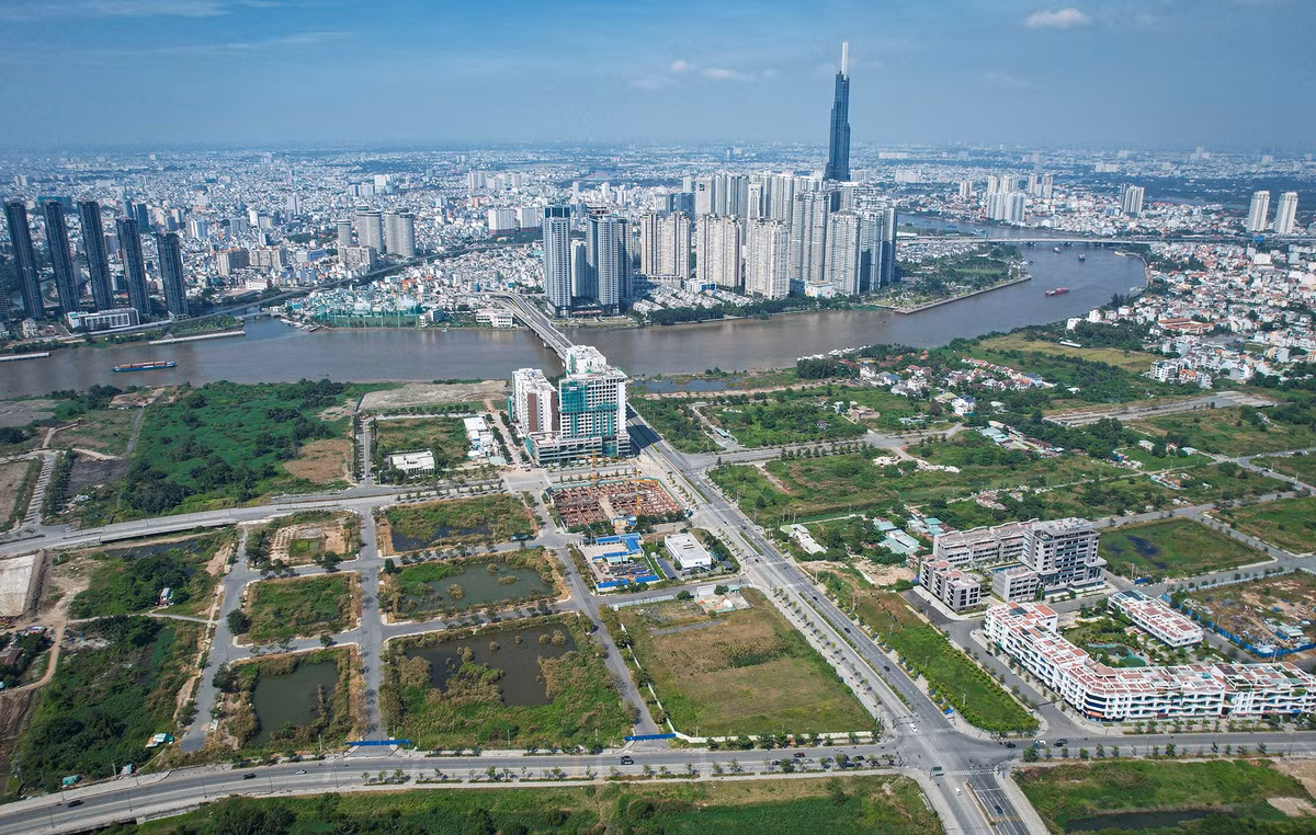 Lãi suất vay mua nhà có thể giảm sớm hơn: 3 cổ phiếu BĐS đáng lưu ý - Hình 2 Lai suat vay mua nha co the giam som hon: 3 co phieu BDS dang luu y-Hinh-2