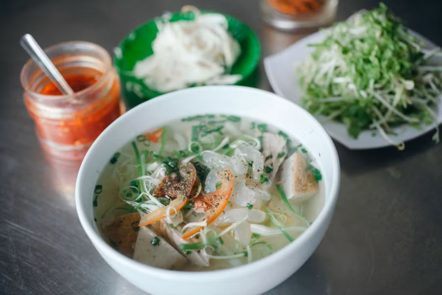 Những con sứa này được ngư dân đánh bắt từ các hòn đảo xa xôi. Ảnh: justfly.
