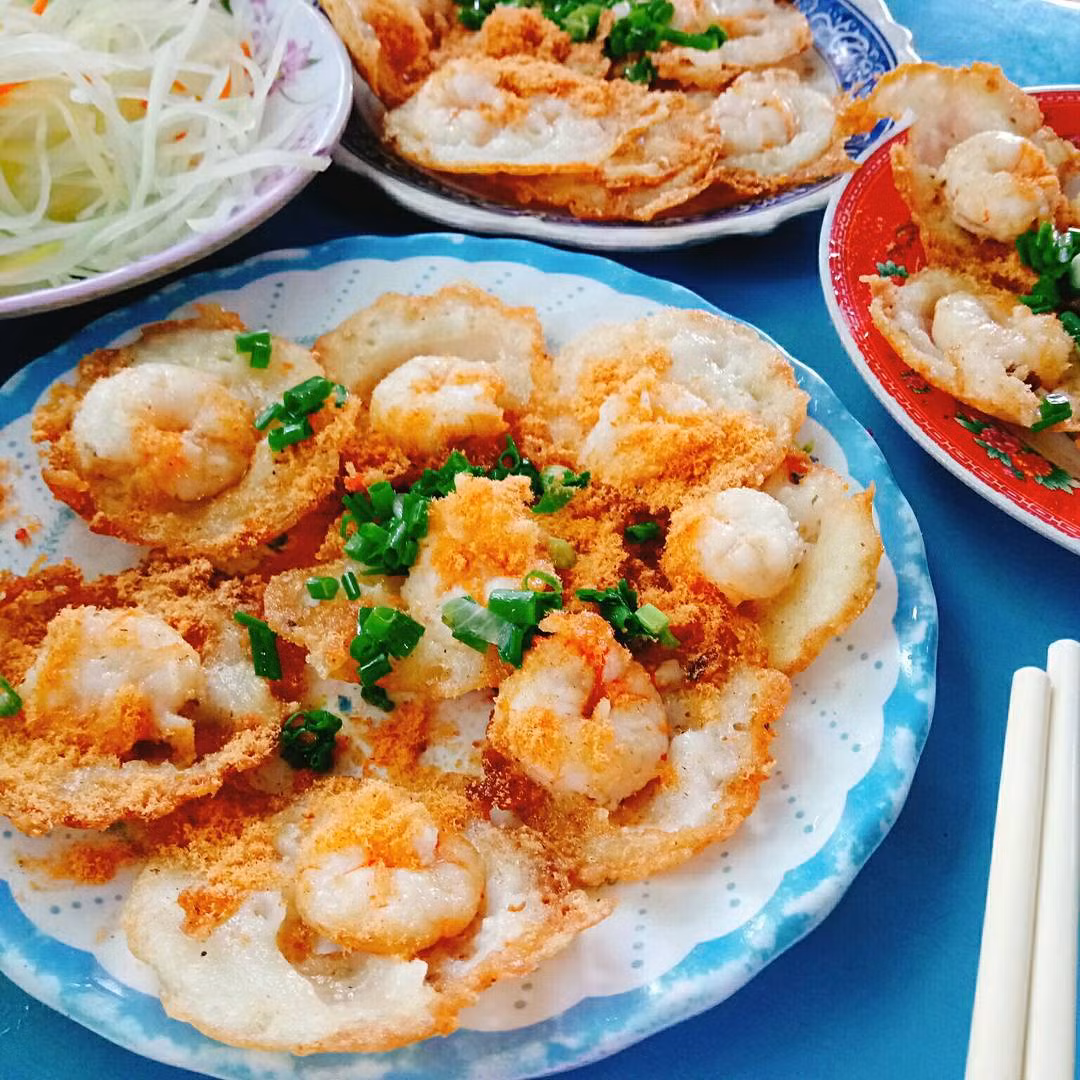 Bánh khọt là món ăn nổi tiếng lâu đời của Vũng Tàu. Đây cũng là một trong 12 món ăn Việt Nam được xác lập kỷ lục châu Á. Ảnh: thodiavungtau.