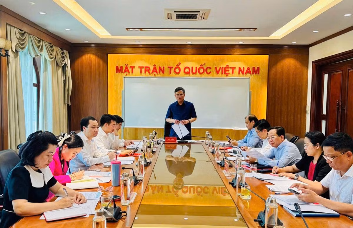 Dang uy MTTQ, cac doan the Trung uong lap To cong tac sap xep co quan bao chi