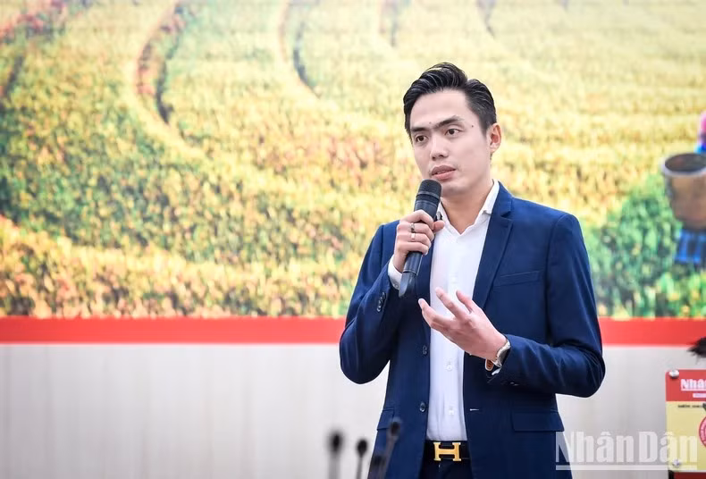 Ông Huy Nguyễn, Tổng Giám đốc Phygital Labs nói về dự án.