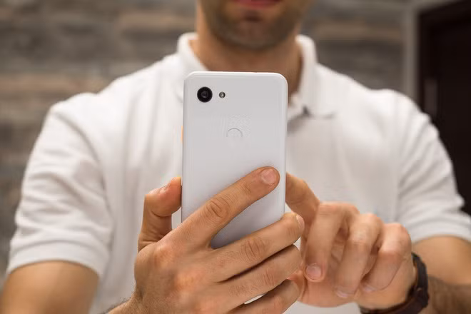 Lý do smartphone tầm trung “hớp hồn” khách hơn điện thoại cao cấp - Hình 2 Ly do smartphone tam trung “hop hon” khach hon dien thoai cao cap-Hinh-2